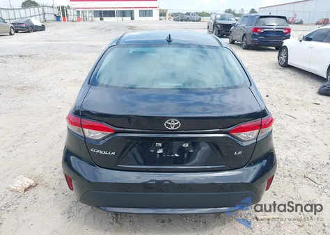 2021 Toyota Corolla Le z USA, uszkodzony, nr VIN 5YFEPMAE6MP155053